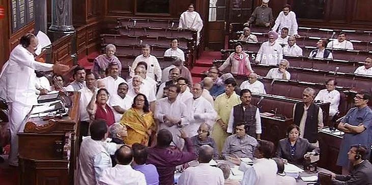 அவசர அவசரமாக நிறைவேற்றப்படும் மசோதாக்கள் : ராஜ்யசபா தலைவருக்கு எதிர்க்கட்சி எம்.பிகள் கடிதம்!