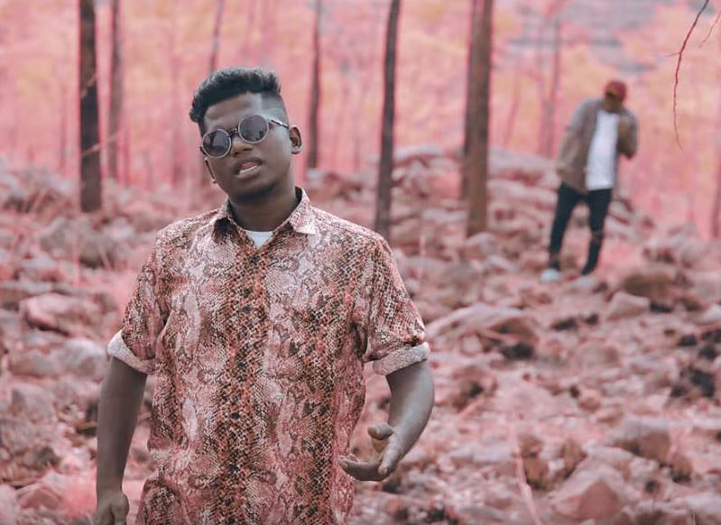 தமிழ் ஹிப்ஹாப் பாடல்களுக்கு அரசியல் முகம் கொடுத்திருக்கும் ‘தெருக்குரல்’!