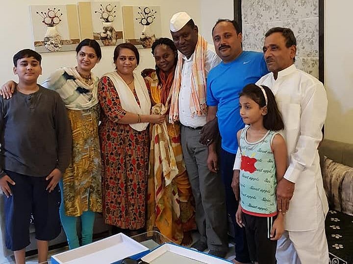 “என்னா மனுசன்யா..”: 30 ஆண்டுகளுக்கு முன் வாங்கிய 200 ரூபாயை திருப்பிக்கொடுக்க இந்தியா வந்த கென்யா எம்.பி!