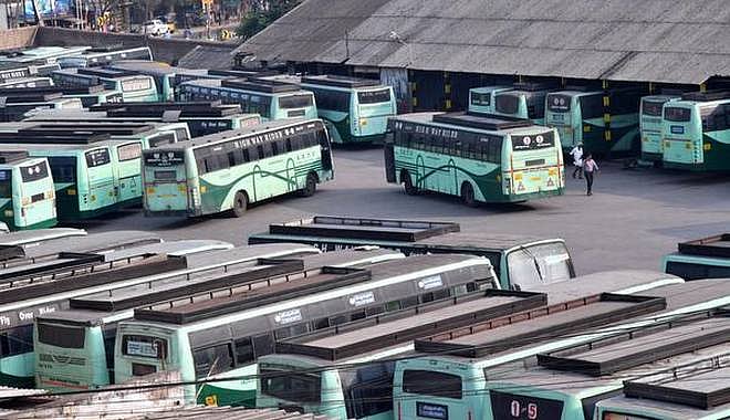 பென்ஷன் கொடுக்க முடியலன்னா..பஸ் ஒன்னு கொடுங்க: அரசை அலறவிட்ட போக்குவரத்து துறை ஊழியர்கள் !