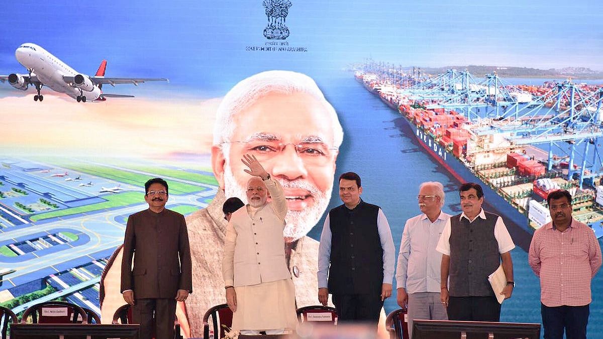 25 விமான நிலையங்களை தனியாருக்கு தாரைவார்க்கும் மோடி அரசு : அதிர்ச்சியில் அதிகாரிகள்!