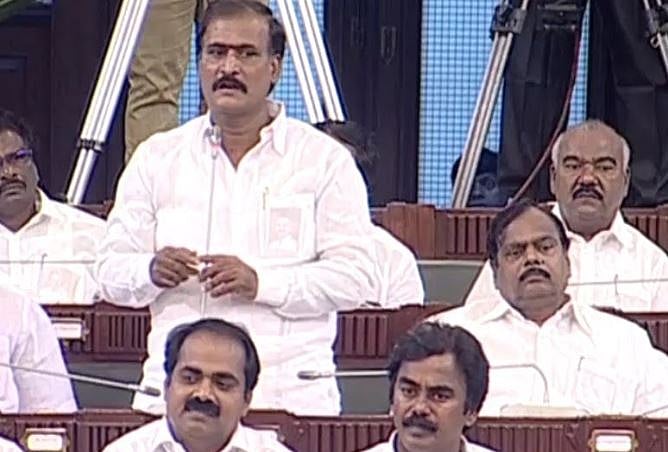 தெருவோரம் வசிக்கும் மக்களுக்கு இந்த அரசு எப்போது வீடு ஒதுக்கீடு செய்யும்- சேகர்பாபு கேள்வி