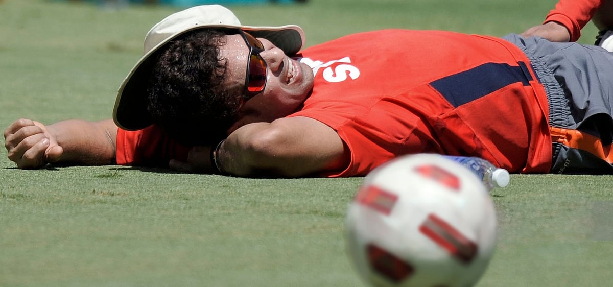  கிரிக்கெட்டின் அத்திவரதர், சச்சின் டெண்டுல்கர்! : தனி மனிதன் கார்ப்பரேட் அடையாளமாக மாறிப்போனதன் பின்னணி!