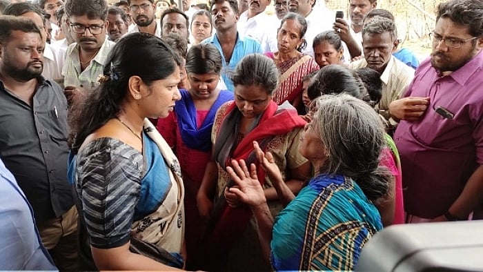 ‘என்ன தேவையா இருந்தாலும், என்கிட்ட கேளுங்க’ - உதவி செய்வதாக மாரியம்மாள் குழந்தைகளிடம் உறுதியளித்த கனிமொழி