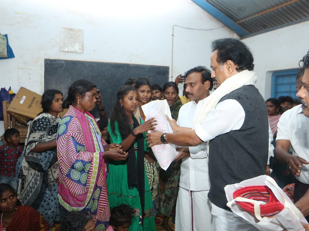 கனமழையால் உருக்குலைந்த நீலகிரி : 2வது நாளாக ஆய்வு செய்த மு.க.ஸ்டாலின்! (ஆல்பம்)