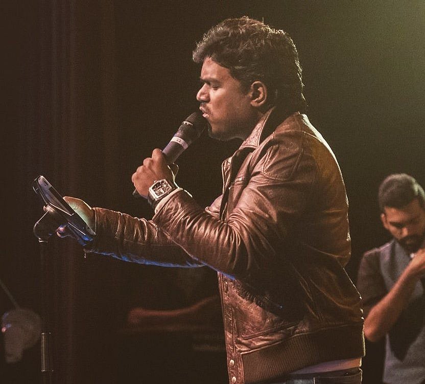 “அவன் மியூசிக் கத்துக்கல.. ஆனா, அவனால மியூசிக் பண்ண முடியும்!” - யுவன் ஏன் இத்தனை ஸ்பெஷல்? #HBDYuvan