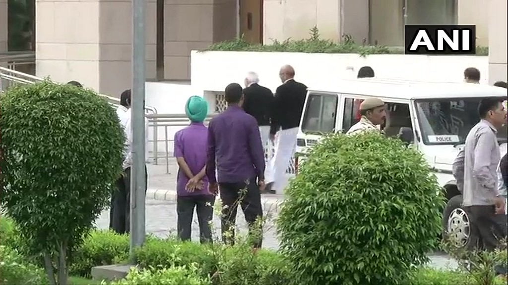 சி.பி.ஐ எதிர்பார்த்தது நடந்தது -  ப.சிதம்பரத்தை 5 நாட்கள் காவலில் எடுத்து விசாரிக்க நீதிமன்றம் அனுமதி! 