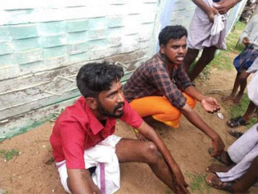 ”நாங்க பி.ஜே.பி-காரங்க.. எங்களை மிரட்டாதீங்க” : கள்ள நோட்டு மாற்றி மாட்டிக் கொண்டவர்களின் ஆணவப் பேச்சு !