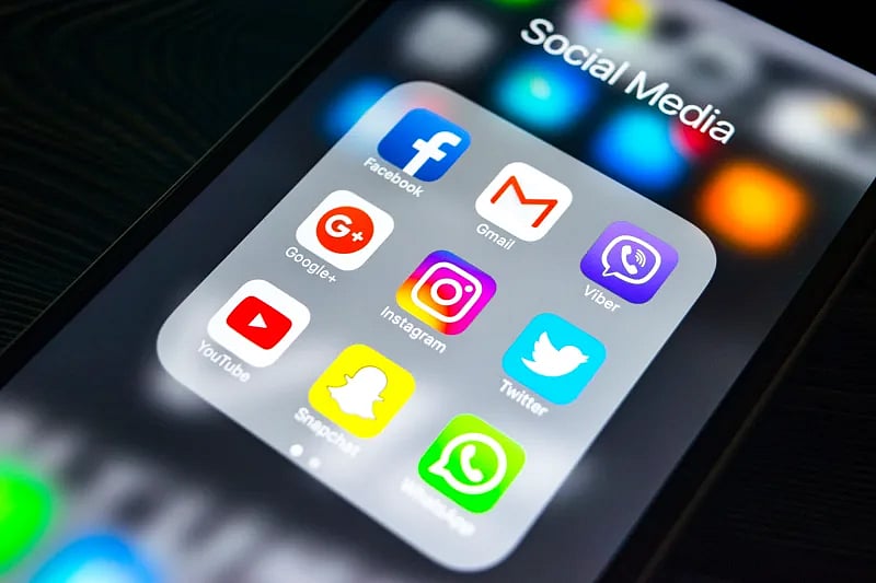 கூகுள், ஃபேஸ்புக், ட்விட்டர் - விடாமல் துரத்தும் பயங்கரம் : தகவல் திருட்டை தடுக்கவே முடியாதா ?