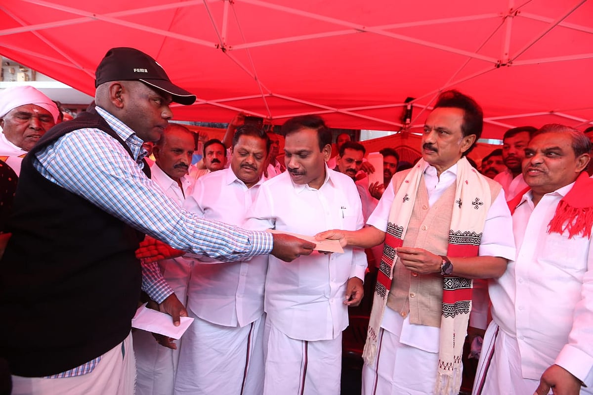 கனமழையால் உருக்குலைந்த நீலகிரி : 2வது நாளாக ஆய்வு செய்த மு.க.ஸ்டாலின்! (ஆல்பம்)