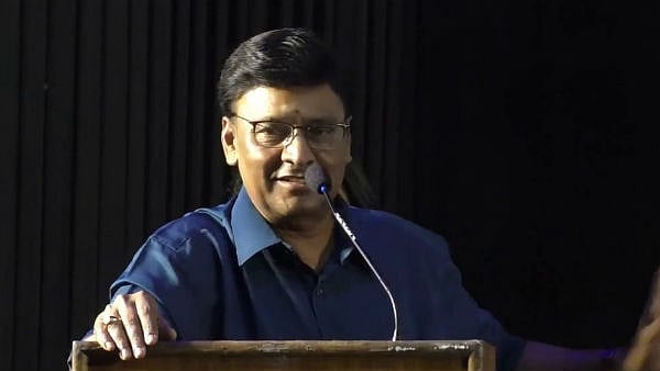 கதையைத் திருடி படம் எடுக்கும் இயக்குநர்களுக்கு குட்டு வைத்த இயக்குநர் பாக்கியராஜ்!