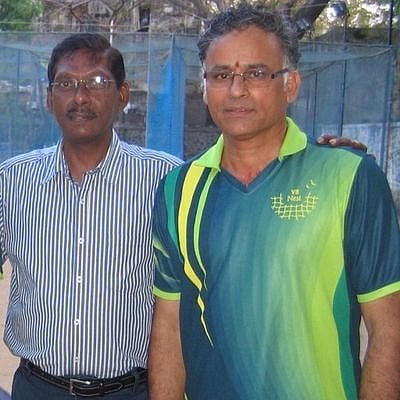 முன்னாள் கிரிக்கெட் வீரர் எல்.சிவராமகிருஷ்ணனுடன்...