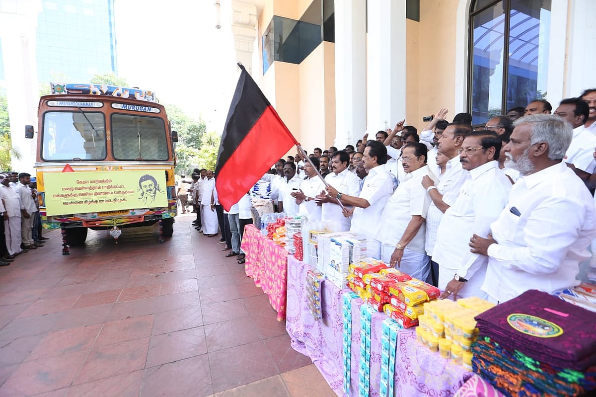 “மு.க.ஸ்டாலின் மற்றும் தமிழக மக்களின் அன்பிற்குத் தலைவணங்குகிறோம்” : கேரள முதல்வர் நெகிழ்ச்சி!