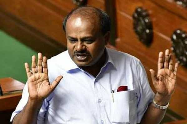 அரசியலில் போராடும் வலிமை எனக்கு இல்லை; என்னை நிம்மதியாக வாழ விடுங்கள் - குமாரசாமி அதிருப்தி பேச்சு