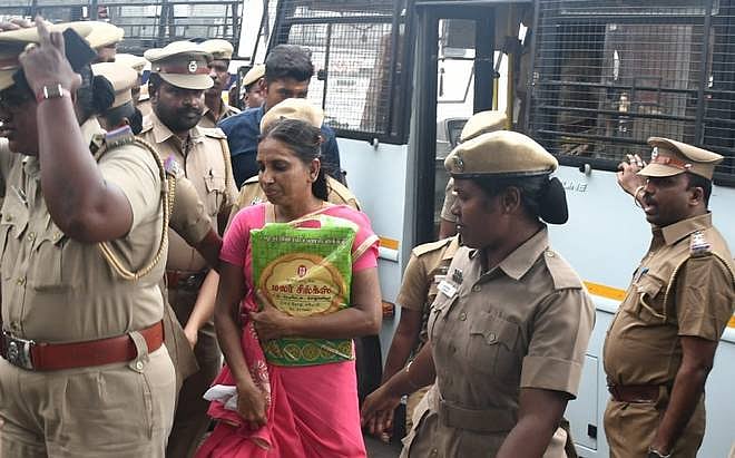 “மகளின் திருமண ஏற்பாடுகள் திட்டமிட்டபடி முடியவில்லை”- பரோலை நீட்டிக்கக்கோரும் நளினி