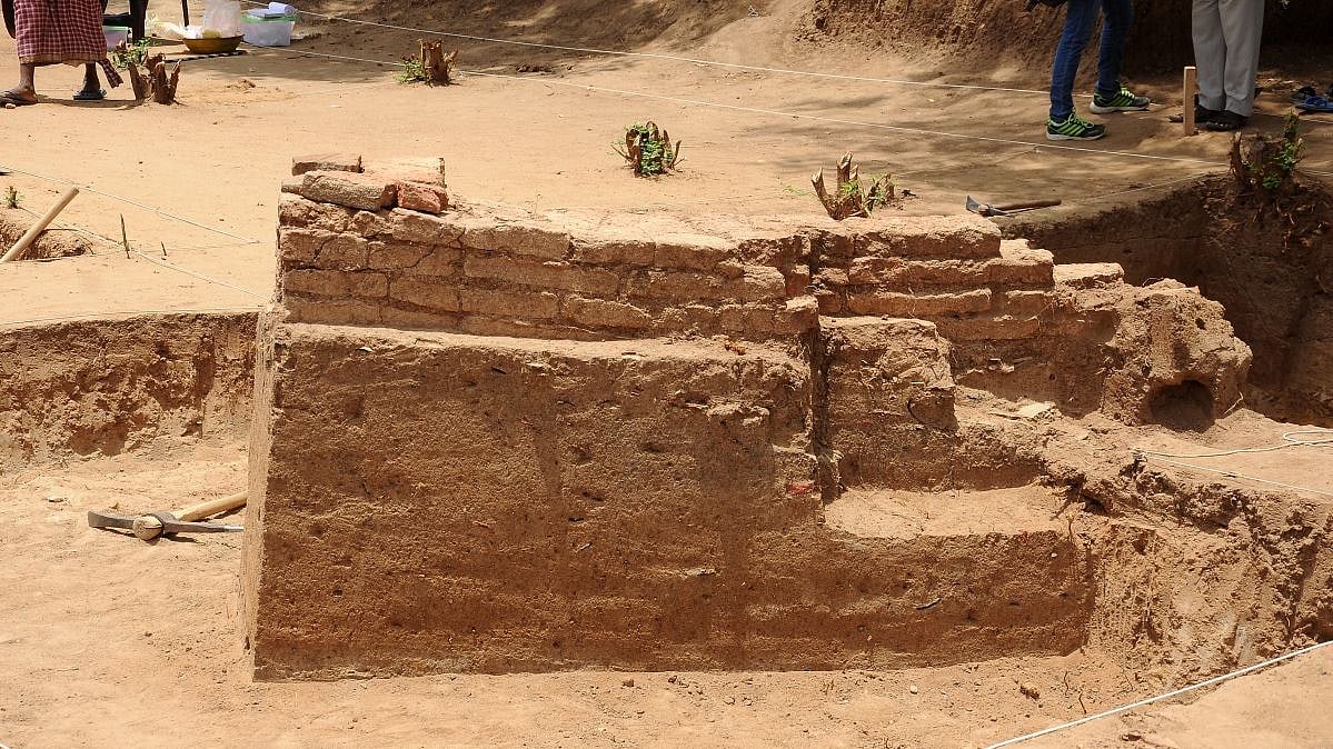 கீழடி அகழாய்வில் 2,500 ஆண்டுகளுக்கு முந்தைய உறைகிணறு: வியந்த மலேசிய தமிழர்கள்!