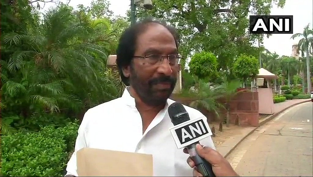 ரூ.24,396 கோடி வசூலித்தாலும் தரமற்ற சாலைதானா? தமிழக சுங்கச்சாவடிகளின் நிலை குறித்து திருச்சி சிவா கடிதம்!