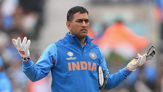 அடுத்த T20 தொடரிலும் தோனிக்கு இடமில்லை என பி.சி.சி.ஐ சூசகம் : அதிர்ச்சியில் ரசிகர்கள் !