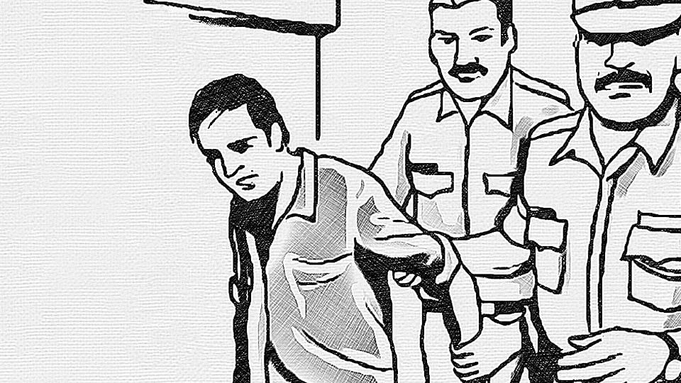 போலீஸ் தேர்வு எழுத வந்த நகை கொள்ளையன் : சிசிடிவி காட்சிகளை வைத்து சுற்றி வளைத்த காவல்துறை !