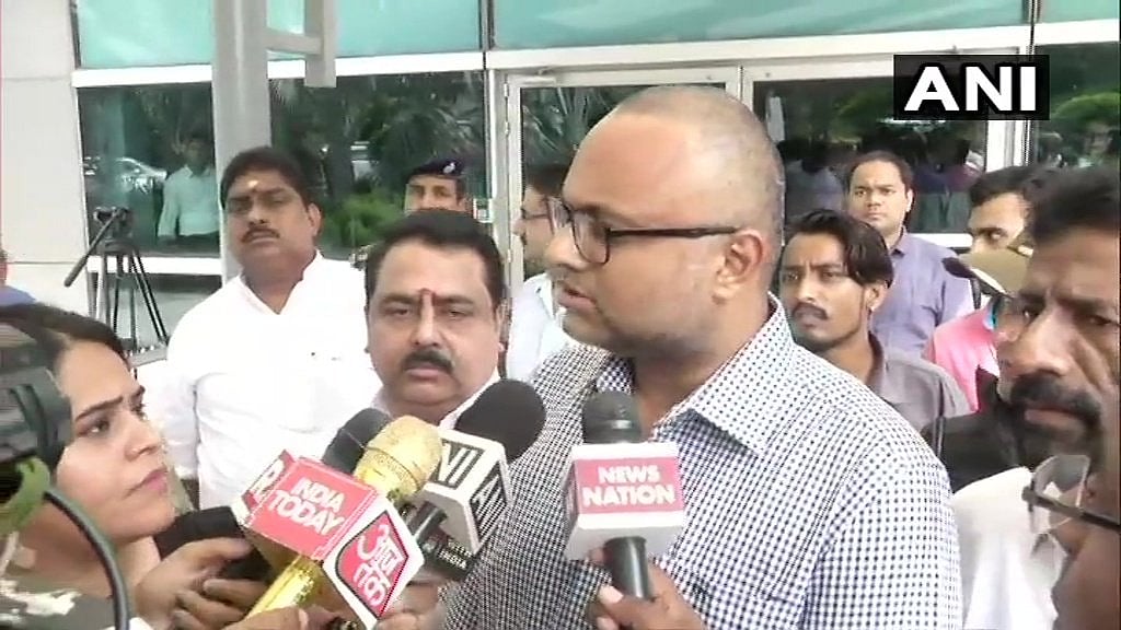 “எந்த நீதிமன்றமும் உத்தரவிடாதபோது கைது நடவடிக்கை ஏன்?” : கார்த்தி சிதம்பரம் கேள்வி!