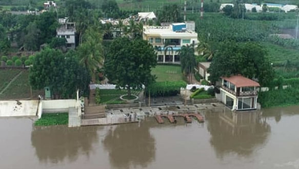 முன்னாள் முதல்வர் சந்திரபாபு நாயுடு வீடு