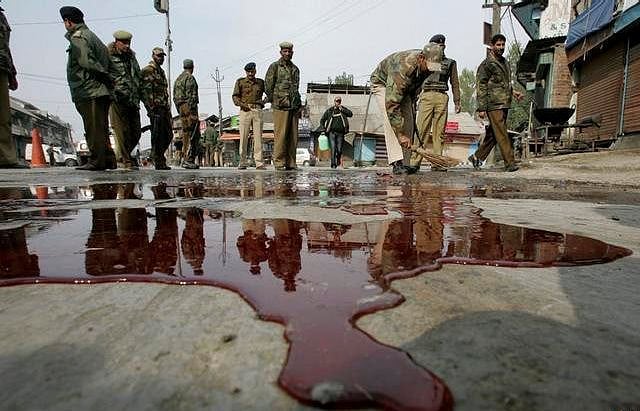 “அம்பானி, அதானிகளுக்கு காஷ்மீரை திறந்துவிட்டுள்ளனர்” : திருமாவளவன் பேச்சு!