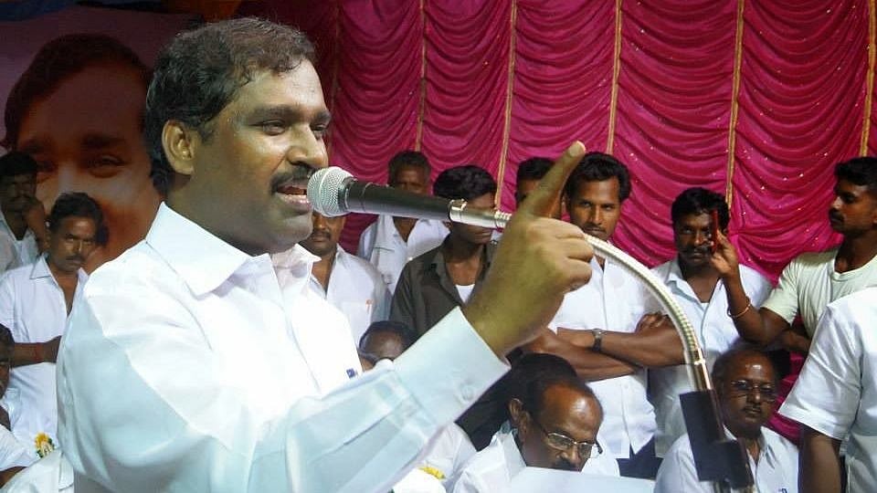 காஷ்மீர் விவகாரம் : “இந்த நிலை தமிழகத்திற்கு வரும் காலம் தூரம் இல்லை ” - வேல்முருகன் எச்சரிக்கை !