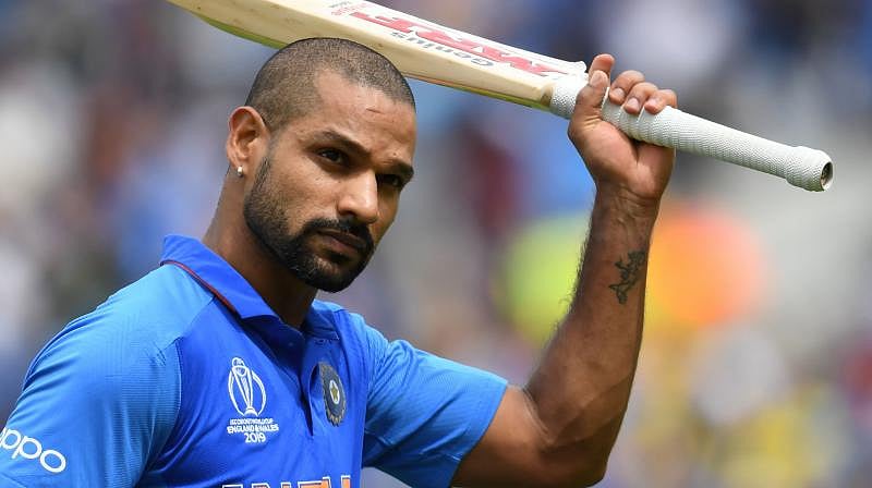 சிக்கலில் ஷிகர் தவான் : தொடர் சொதப்பல் காரணமாக அணியில் இருந்து விரைவில் வெளியேற்றப்படுகிறாரா ?