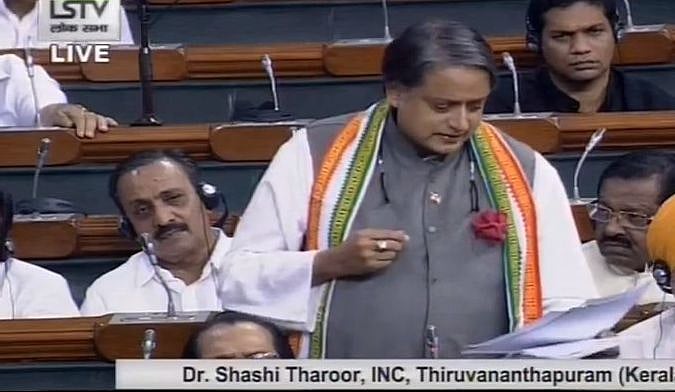 “காஷ்மீர் மக்கள் எப்போது குழந்தைகளை பள்ளிக்கு அனுப்புவார்கள்?” : சசி தரூர் உருக்கமான பேச்சு!