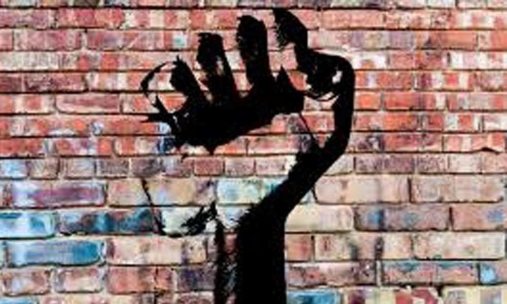 கடந்த 3 ஆண்டுகளில் 38 மனித உரிமை ஆர்வலர்கள் படுகொலை: அ.தி.மு.க ஆட்சியில் சந்தி சிரிக்கும் சட்டம் ஒழுங்கு!