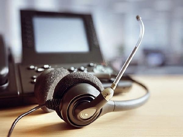 போலி கால்சென்டர் மூலம் மோசடி : மருத்துவ காப்பீடு வழங்குவதாக கூறி 300 பேரை ஏமாற்றிய இரண்டு பெண்கள் கைது !