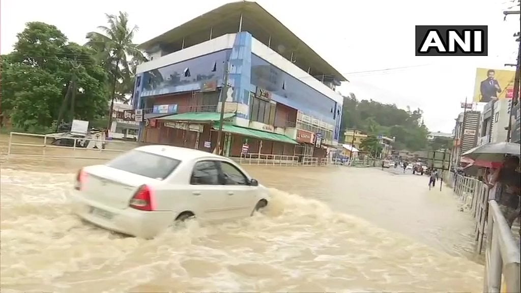 #LIVE வட தமிழகம், புதுவை மற்றும் காரைக்கால் பகுதிகளில் கனமழைக்கு வாய்ப்பு : வானிலை ஆய்வு மையம் தகவல்!