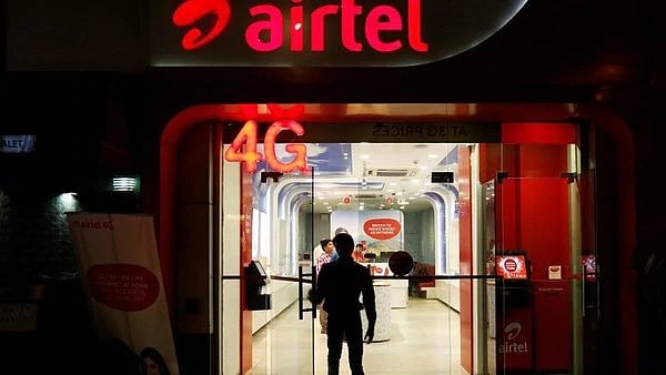 ஜியோ இலவச அறிவிப்புகளால் சிக்கலில் ஏர்டெல் : விரைவில் வெளியாக இருக்கும் அதிரடி ஆஃபர் என்ன ?