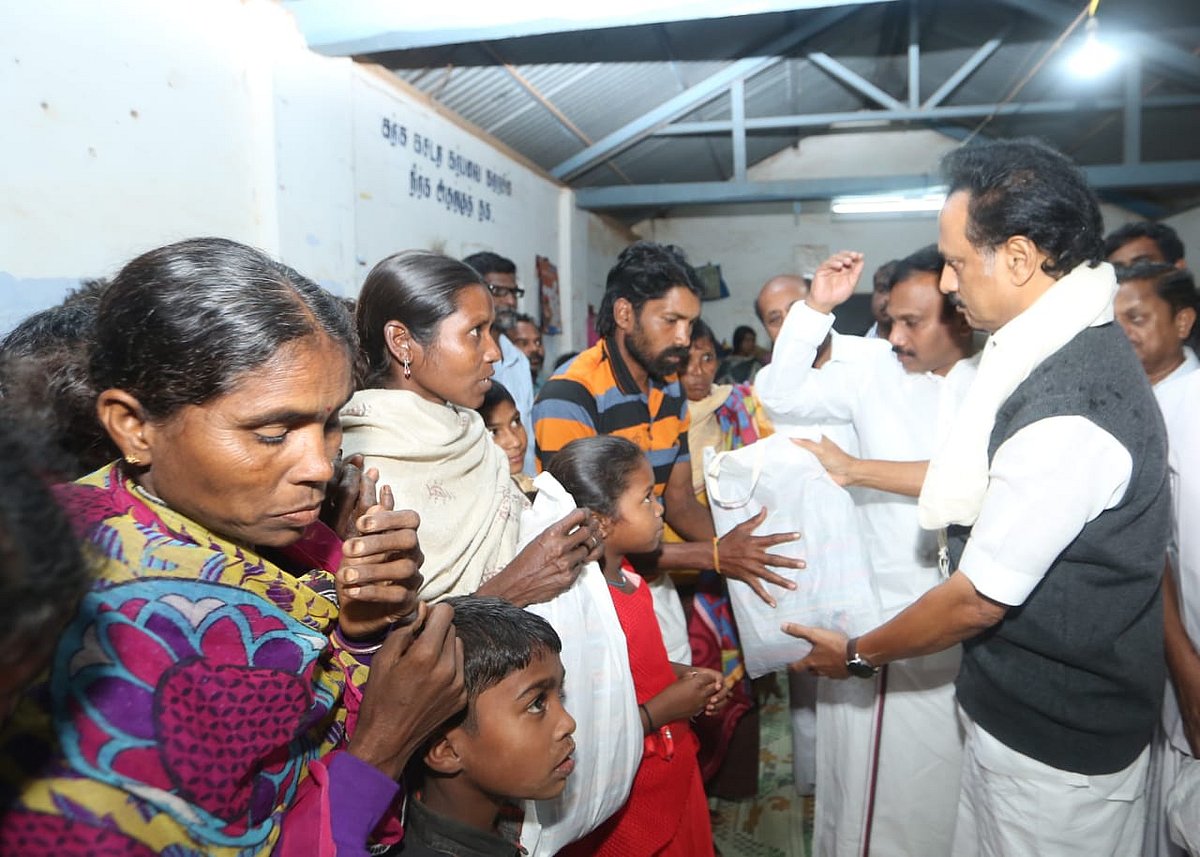 கனமழையால் உருக்குலைந்த நீலகிரி : 2வது நாளாக ஆய்வு செய்த மு.க.ஸ்டாலின்! (ஆல்பம்)