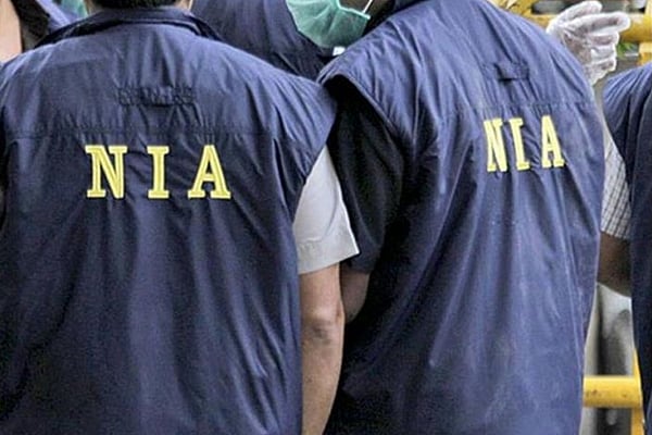 பயங்கரவாத வழக்கில் பெயரை நீக்க 2 கோடி லஞ்சம் கேட்ட என்.ஐ.ஏ அதிகாரிகள் : இதற்காகத்தான் சட்டத் திருத்தமா ?