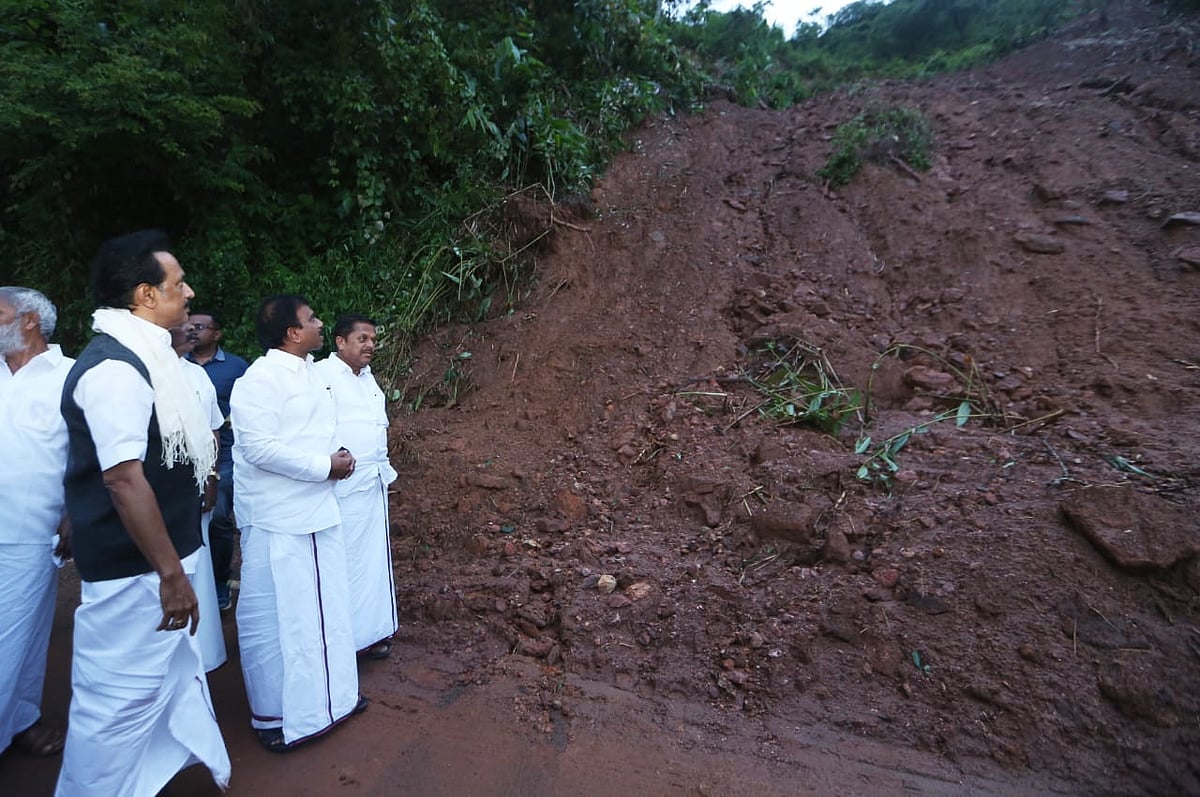 கனமழையால் உருக்குலைந்த நீலகிரி : 2வது நாளாக ஆய்வு செய்த மு.க.ஸ்டாலின்! (ஆல்பம்)