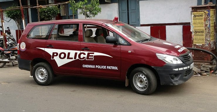 போலீஸ் காவலில் இருந்து தப்பித்த கைதி : கால் முறிவு ஏற்பட்டு மருத்துவமனையில் அனுமதி! நடந்தது என்ன?