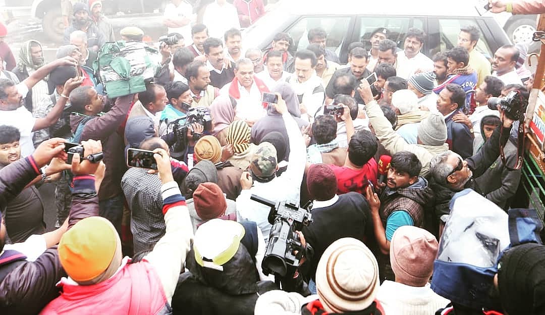 கடும் மழை வெள்ளத்தால் பாதிக்கப்பட்ட நீலகிரி - நேரடியாக மக்களை சந்தித்த மு.க.ஸ்டாலின்! (ஆல்பம்)