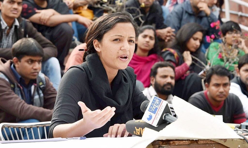 காஷ்மீர் நிலவரங்களைப் பகிர்ந்த மாணவி தேசத்துரோக சட்டத்தில் கைது ? : இளைஞர்களைக் கண்டு அஞ்சுகிறதா பா.ஜ.க !