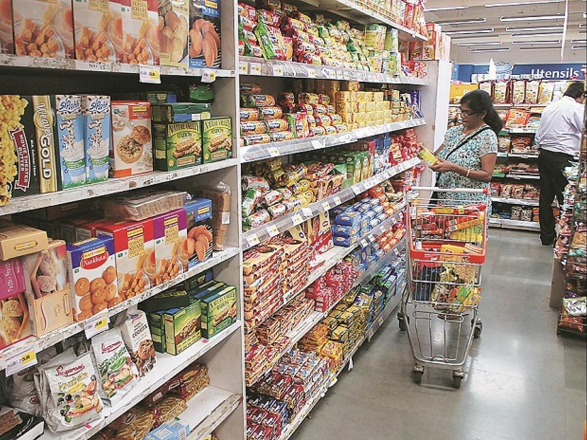 “5 ரூபாய் பிஸ்கட் வாங்க மக்கள் யோசிக்கும் நிலையில் இந்திய பொருளாதாரம்” - பிரிட்டானியா நிறுவனர் குமுறல்!