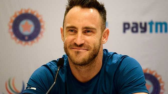 வீண் பேச்சு பேசியதால் கேப்டன் பதவியை இழந்த டுபிளெசிஸ் - தென்னாப்பிரிக்க T20 கேப்டன் ஆனார் டி காக் !