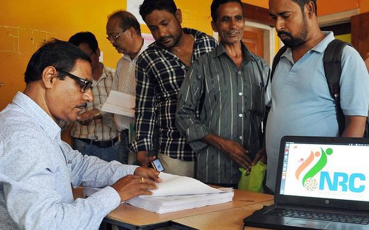 அசாம் போல நாடு முழுவதும் தேசிய குடியுரிமைப் பதிவேடு அமல்படுத்தப்படும் - அமித் ஷா கிளப்பிய அடுத்த சர்ச்சை 