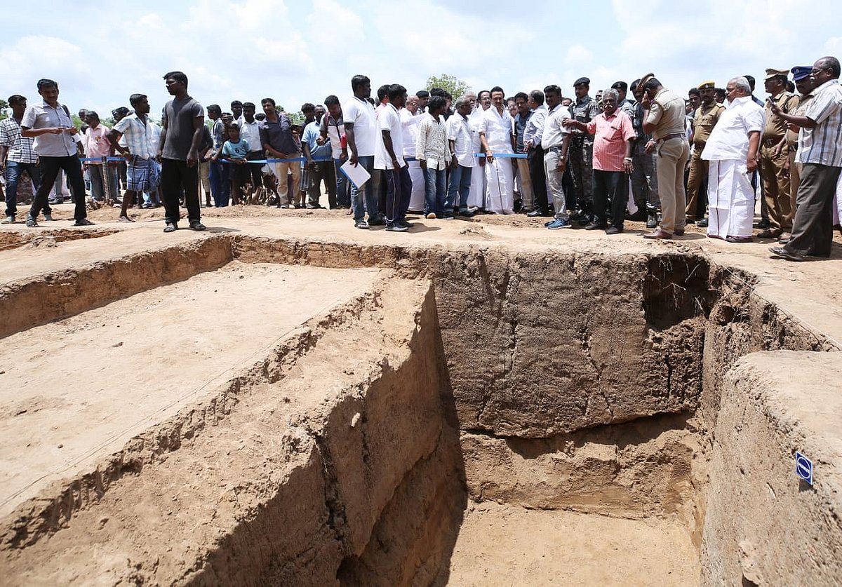 ஆதித் தமிழரைத் தேடி... கீழடியில் தி.மு.க தலைவர் மு.க.ஸ்டாலின்... (ALBUM)