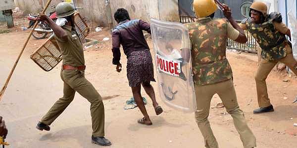 “மனித உரிமைகளை மிதித்து 428 பேர் மீது பொய் வழக்கு ” : தூத்துக்குடி துப்பாக்கிச் சூடு அதிர்ச்சி அறிக்கை!