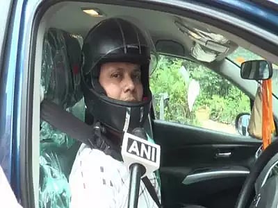 காரில் போனாலும் ஹெல்மெட் போட வேண்டுமா? - பா.ஜ.க. ஆளும் மாநிலத்தில் நடக்கும் கூத்தை பாருங்க! 