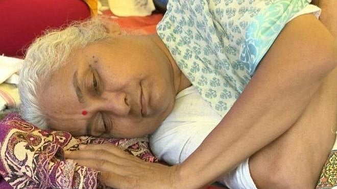 நர்மதை நதிக்கரை மக்களுக்காக தொடர் உண்ணாவிரதம் : மேதா பட்கரின் உடல்நிலை பாதிப்பு!