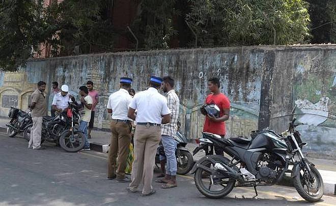 போக்குவரத்து அபராதத் தொகையை குறைக்க தமிழக அரசு திட்டம்?