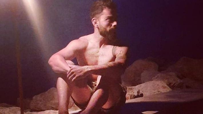 விராட் கோலிக்கு இப்படியொரு நிலையா? : ட்விட்டரில் வைரலாகும் புகைப்படம்!