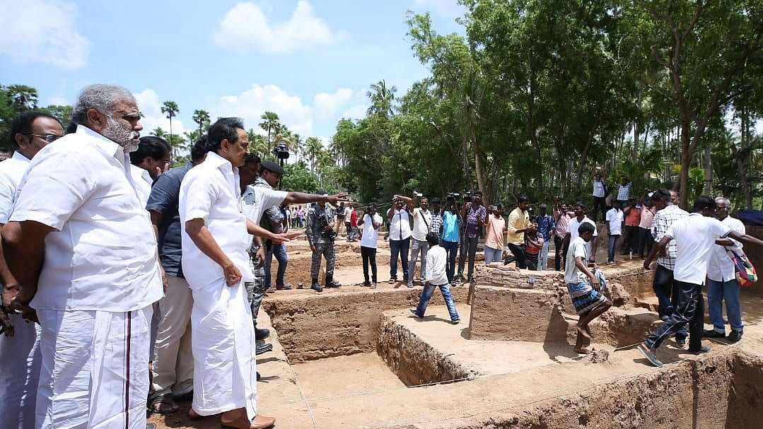  “தமிழர்களின் வரலாற்றுப் பெருமைகளை பறைசாற்றும் கீழடி” - அகழாய்வுப் பணிகளை பார்வையிட்ட மு.க.ஸ்டாலின்!