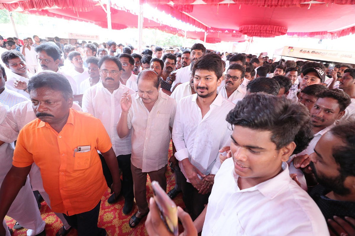 தி.மு.க-வில் இணைய ஆர்வம் காட்டும் இளைஞர்கள் : பெரும் பாய்ச்சலில் உறுப்பினர் சேர்க்கை - உதயநிதி உற்சாகம்